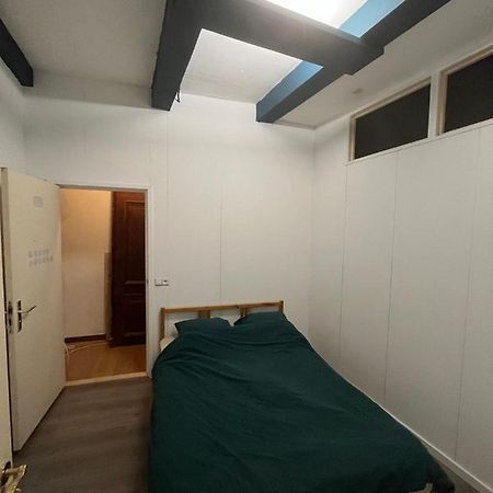 Iru, Not For Parties, Not A Hotel, Room With No Kitchen อัมสเตอร์ดัม ภายนอก รูปภาพ