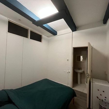 Iru, Not For Parties, Not A Hotel, Room With No Kitchen อัมสเตอร์ดัม ภายนอก รูปภาพ