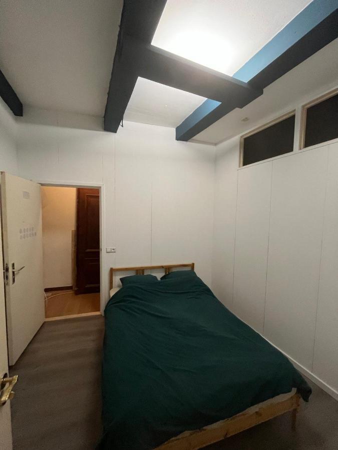 Iru, Not For Parties, Not A Hotel, Room With No Kitchen อัมสเตอร์ดัม ภายนอก รูปภาพ
